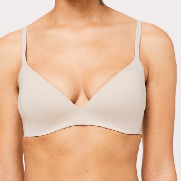 Lululemon take shape bra barely beige - Picture 4 of 8
